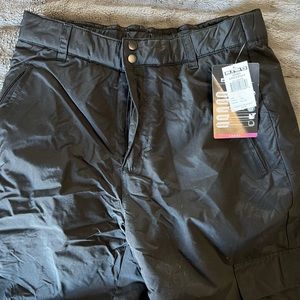 **Brand new pair of ladies snow pants - with tags**